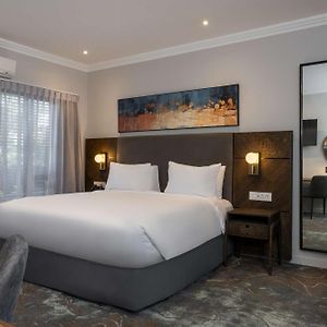 Radisson Hotel And Convention Centre Or Tambo Airport